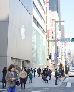 銀座駅から